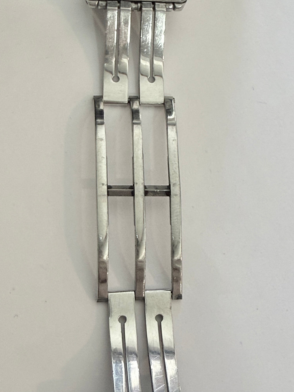 Breitling Rouleaux Bracelet 20mm Breitling Rouleaux (Bullet-Style) width, with authentic Breitling logo visible under magnification. Excellent condition and fully genuine.