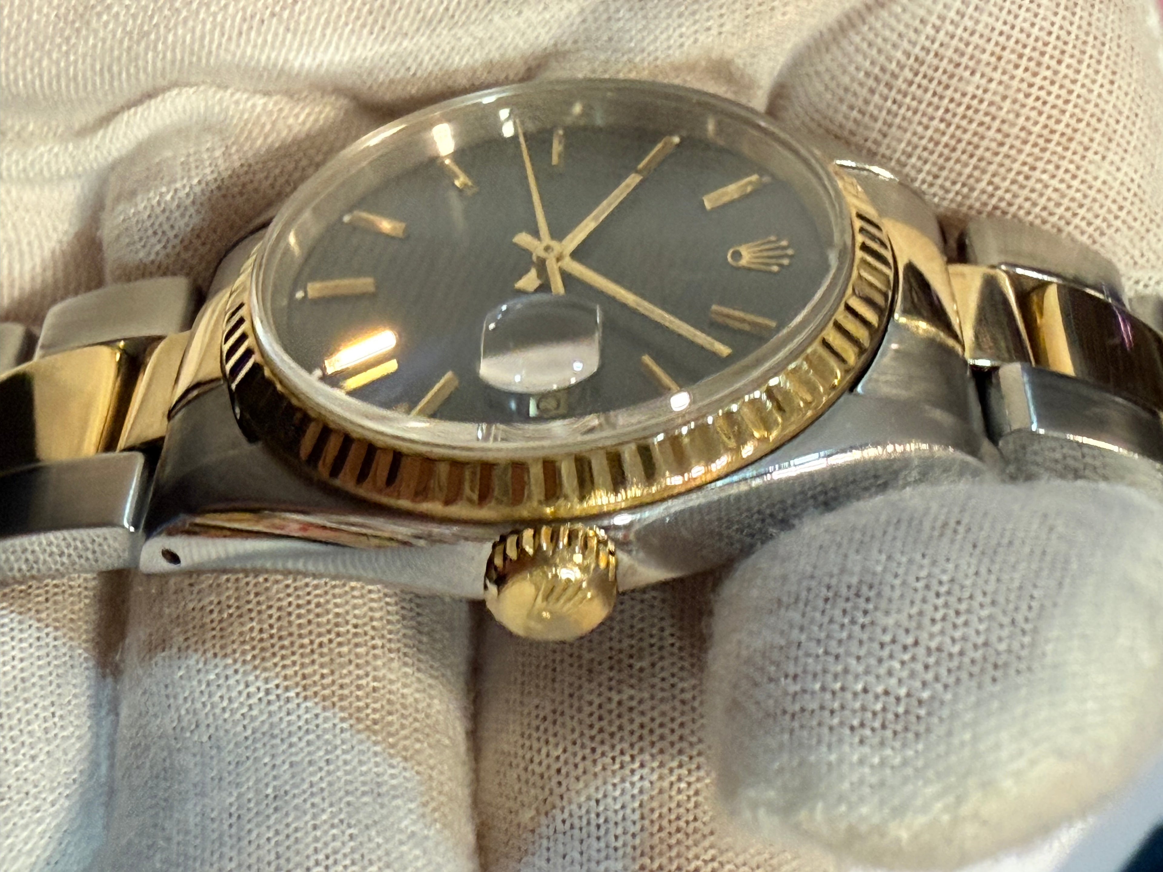 Pre-Owned. Rolex Datejust Automatic Ref. 16233 – Steel & 18k Yellow Gold – Oyster Bracelet 👌⌚