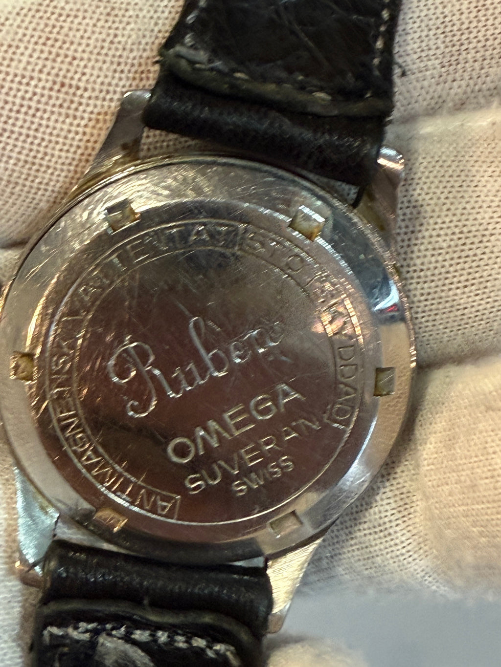 Omega Suverän 2400-4 – 1940s Vintage Swiss Watch, Two-Tone Dial, Cal. 30T2