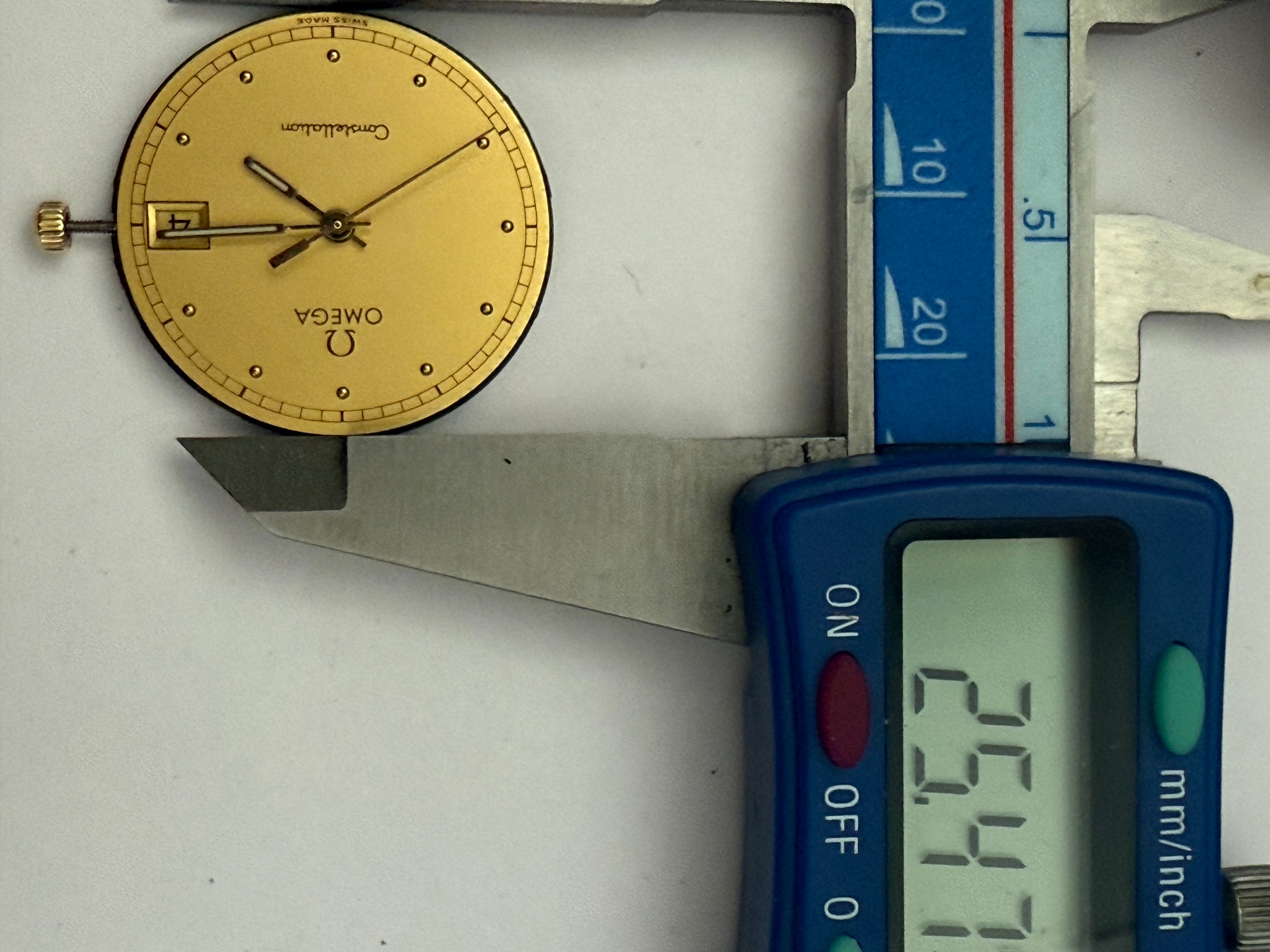 Omega Constellation Quartz Movement – Caliber 1538 • Gold Dial • Original 18K Omega Crown • Complete & Fully Working