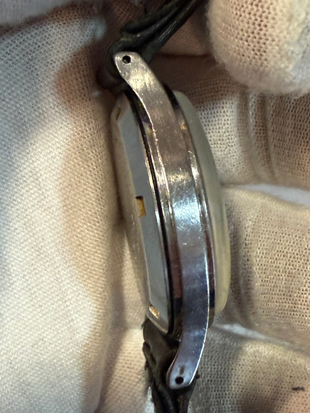 Omega Suverän 2400-4 – 1940s Vintage Swiss Watch, Two-Tone Dial, Cal. 30T2