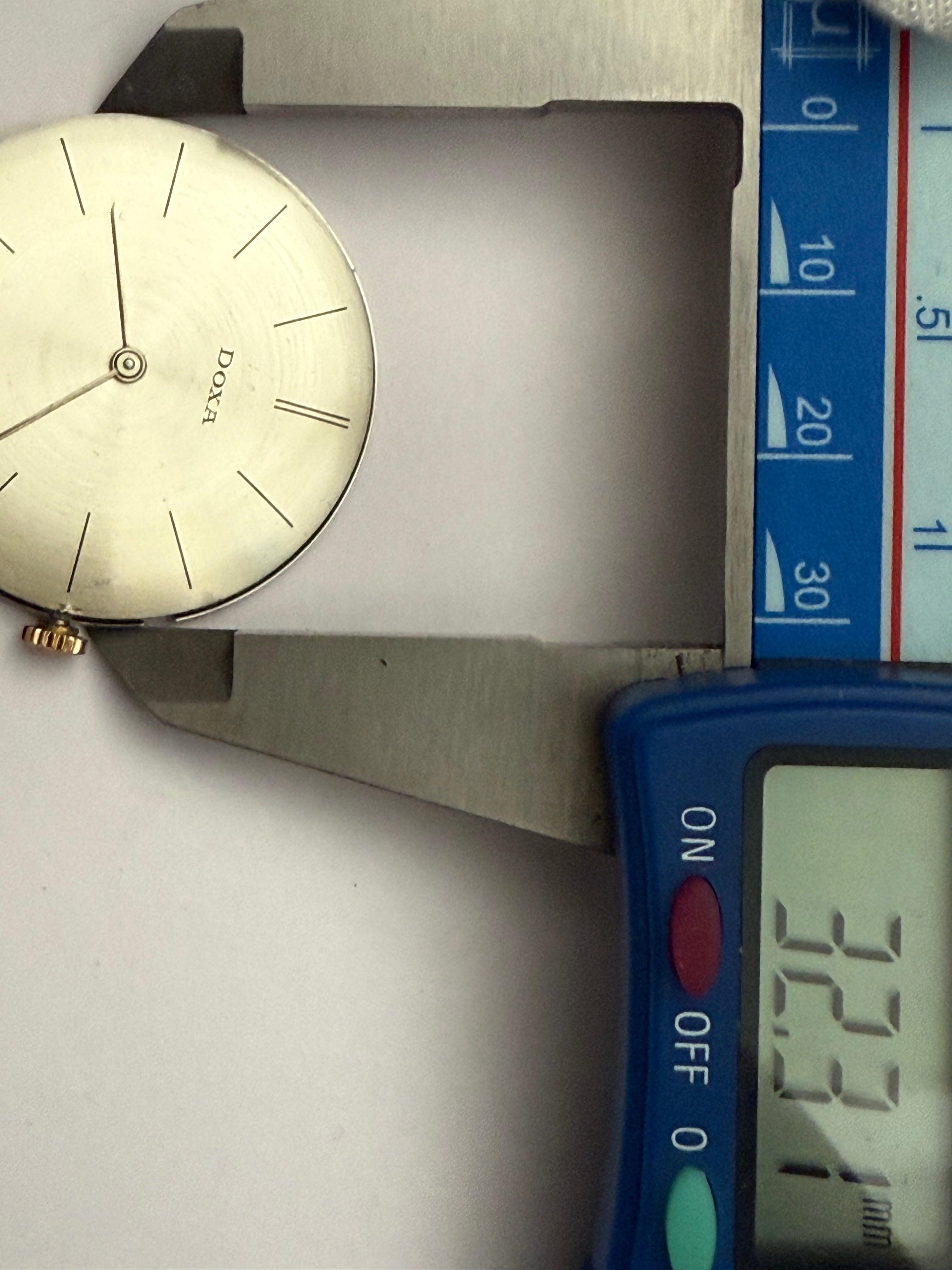 DOXA Swiss Mechanical Movement • Vintage Manual-Wind • Minimalist Silver Dial • Fully Working