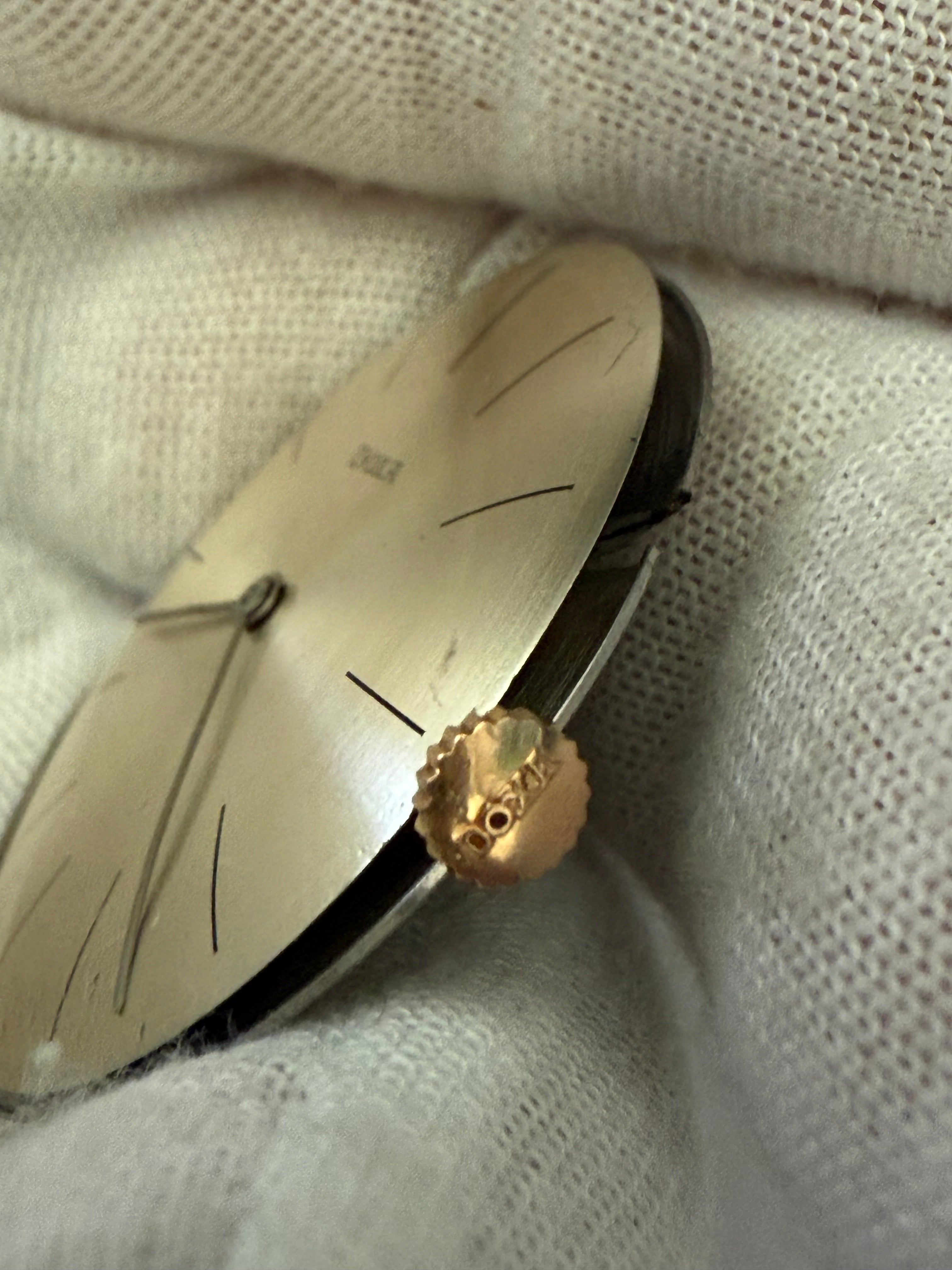 DOXA Swiss Mechanical Movement • Vintage Manual-Wind • Minimalist Silver Dial • Fully Working