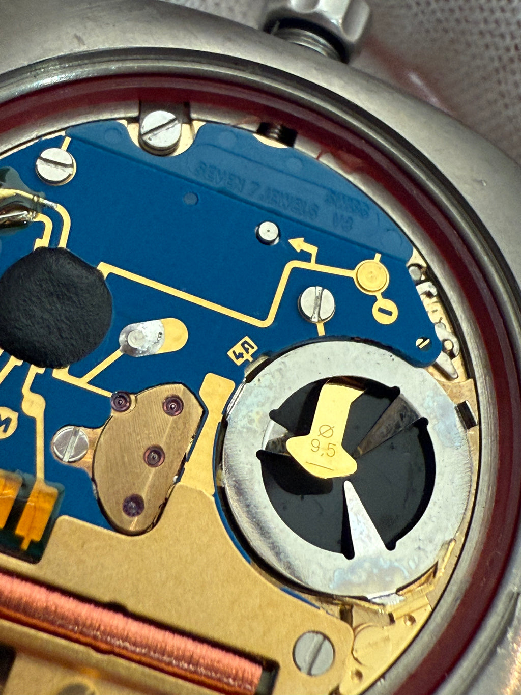 Omega Seamaster Titane Quartz • Diamond Dial • Cal. 1332 • Original Titanium Case