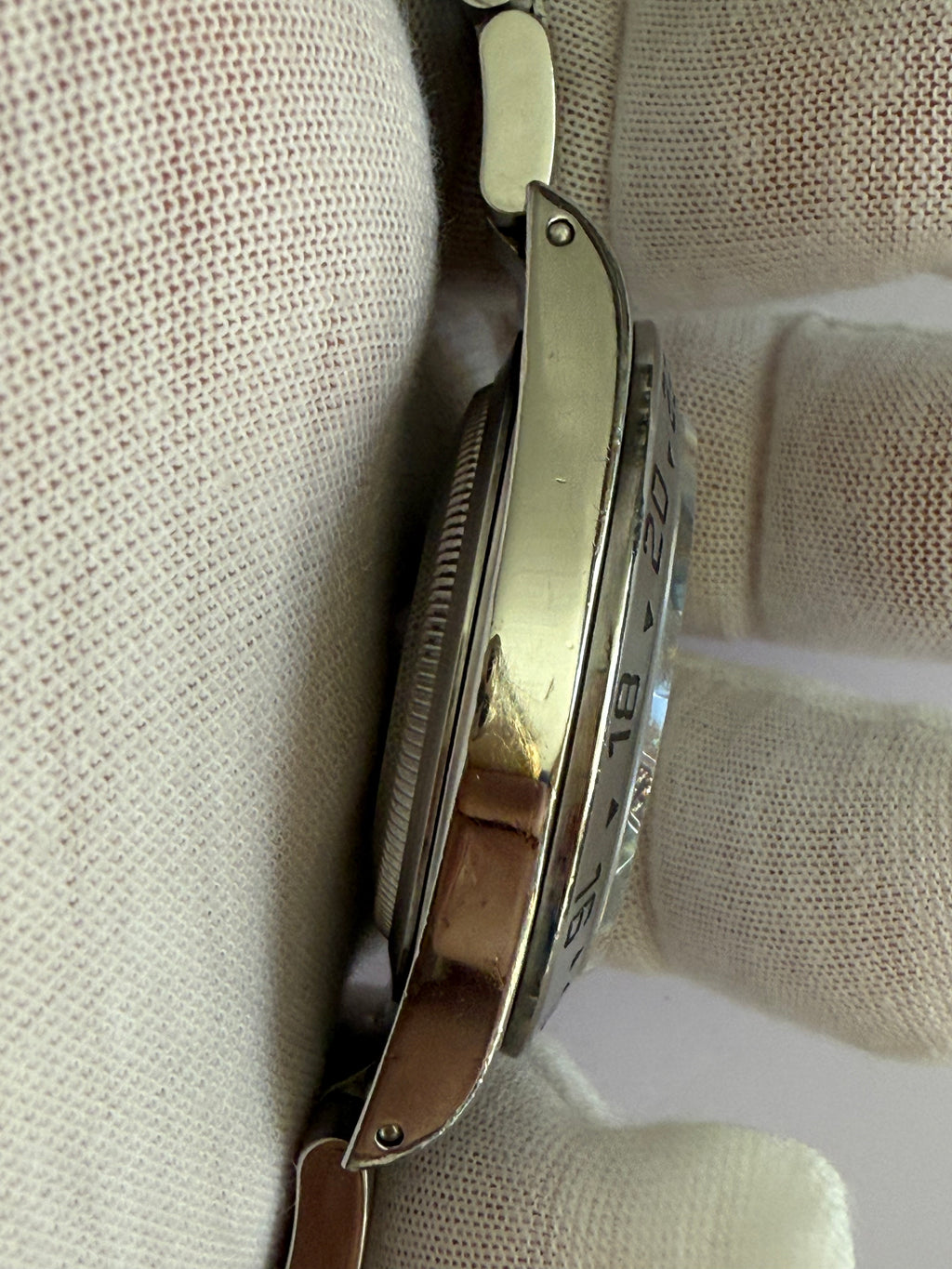 Rolex-Explorer-Ref-16570-cal-3186. Perfect Condition.