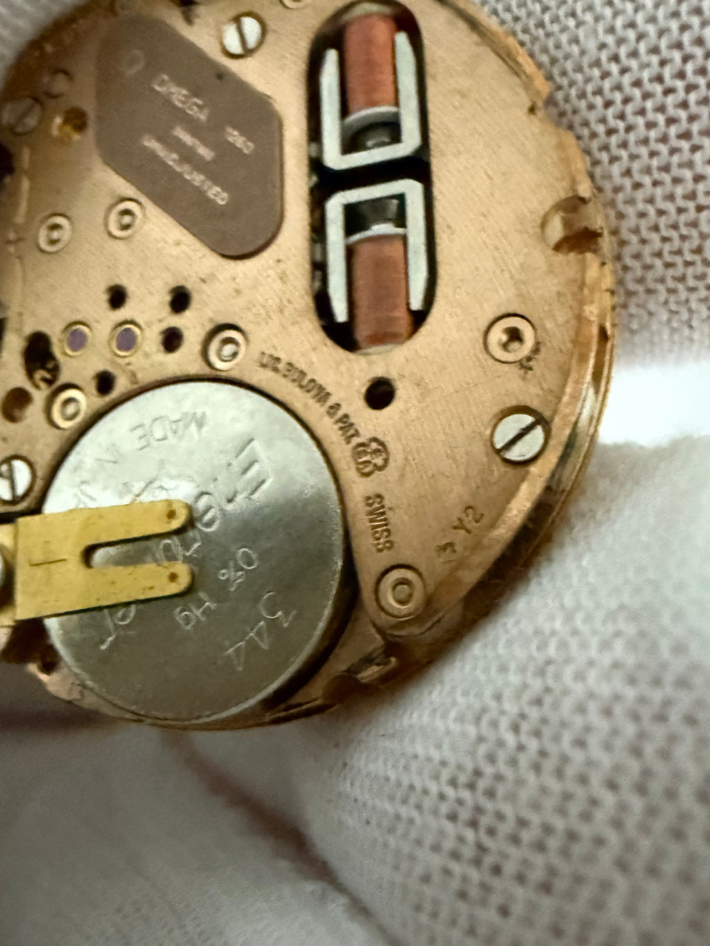 Omega Cal. 1260 Quartz Day-Date Movement – Original Crown – 18K Gold – Fully Working