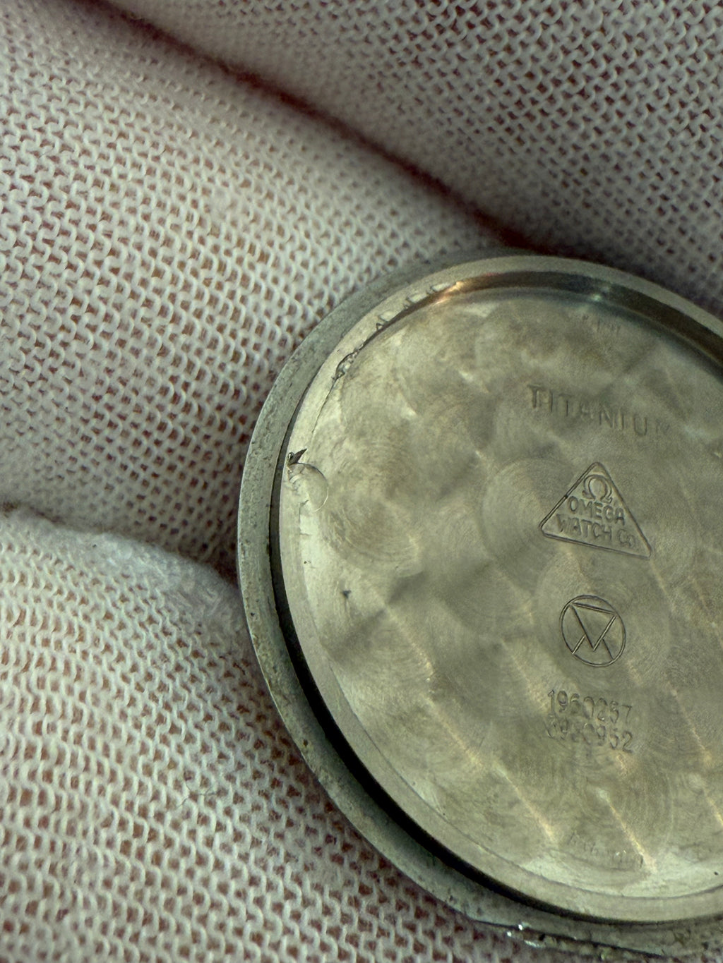 Omega Seamaster Titane Quartz • Diamond Dial • Cal. 1332 • Original Titanium Case
