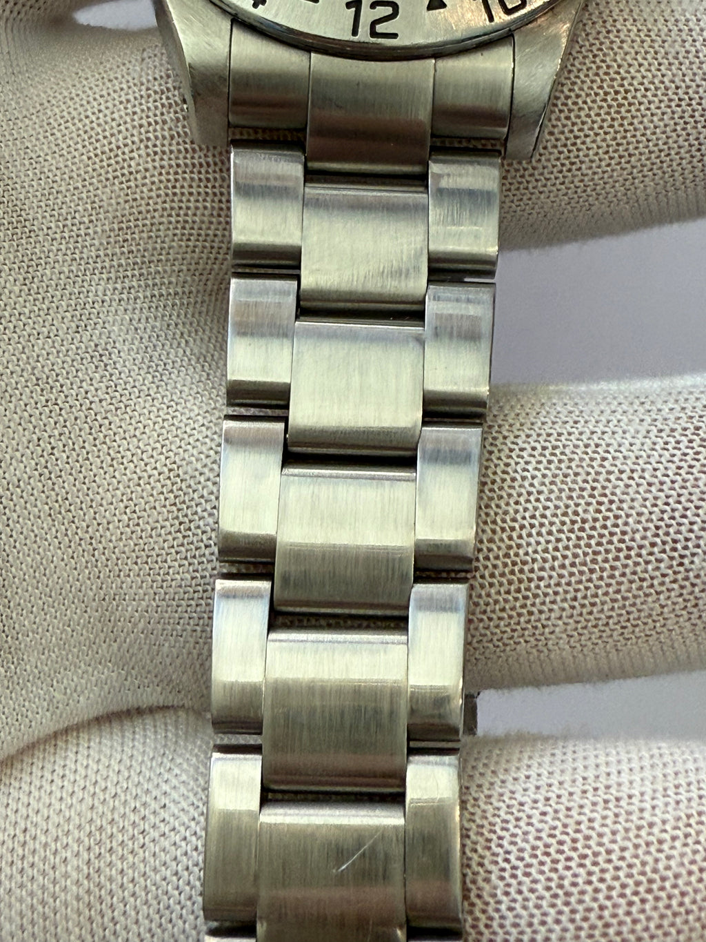 Rolex-Explorer-Ref-16570-cal-3186. Perfect Condition.