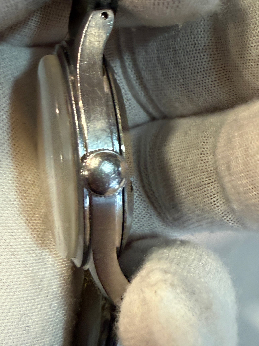 Omega Suverän 2400-4 – 1940s Vintage Swiss Watch, Two-Tone Dial, Cal. 30T2