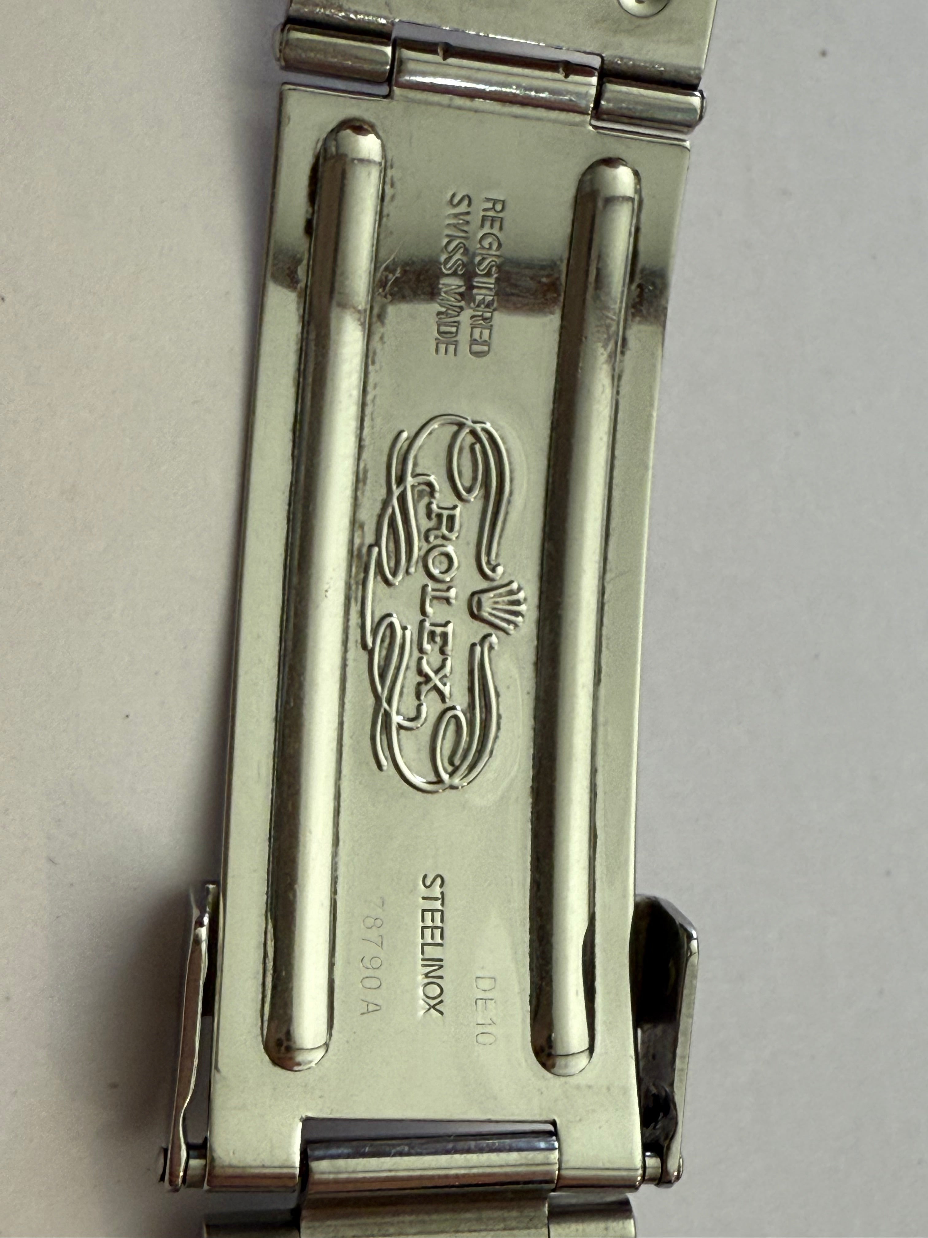 Rolex-Explorer-Ref-16570-cal-3186. Perfect Condition.