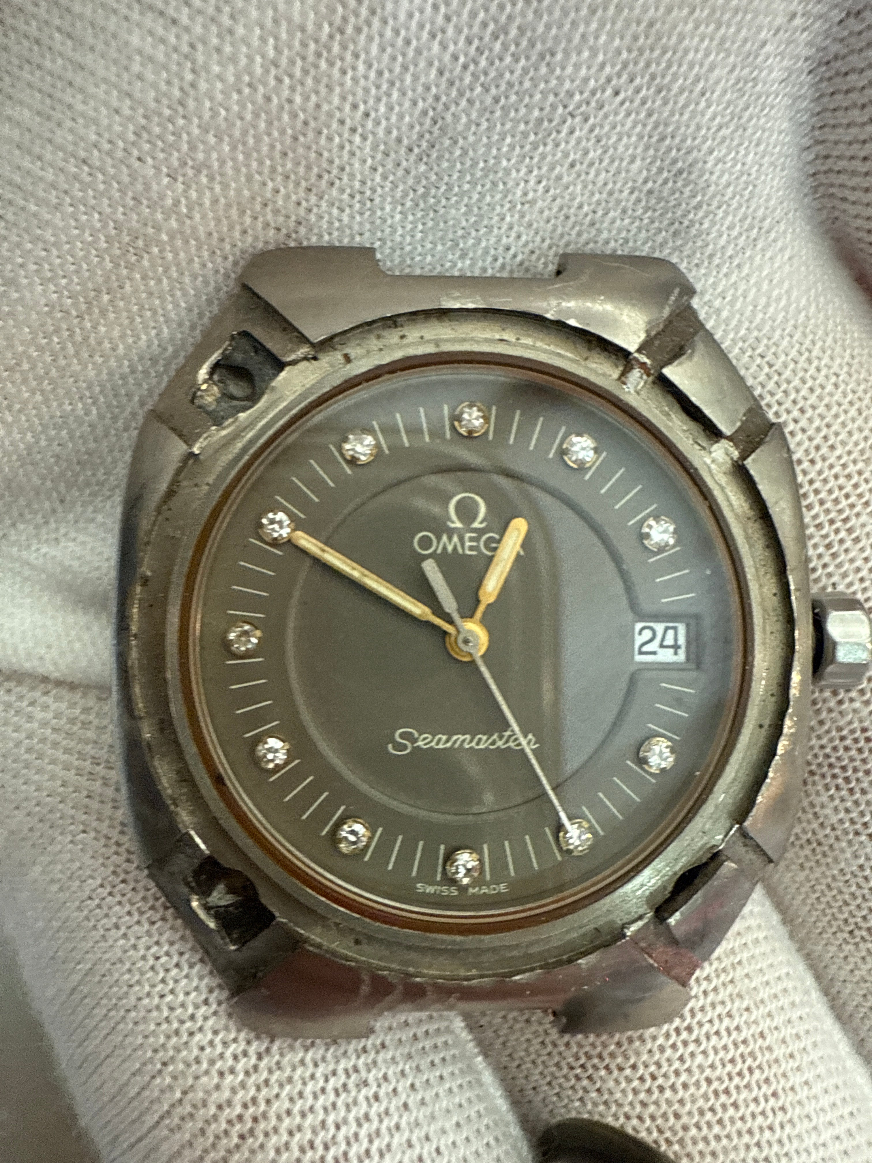 Omega Seamaster Titane Quartz • Diamond Dial • Cal. 1332 • Original Titanium Case