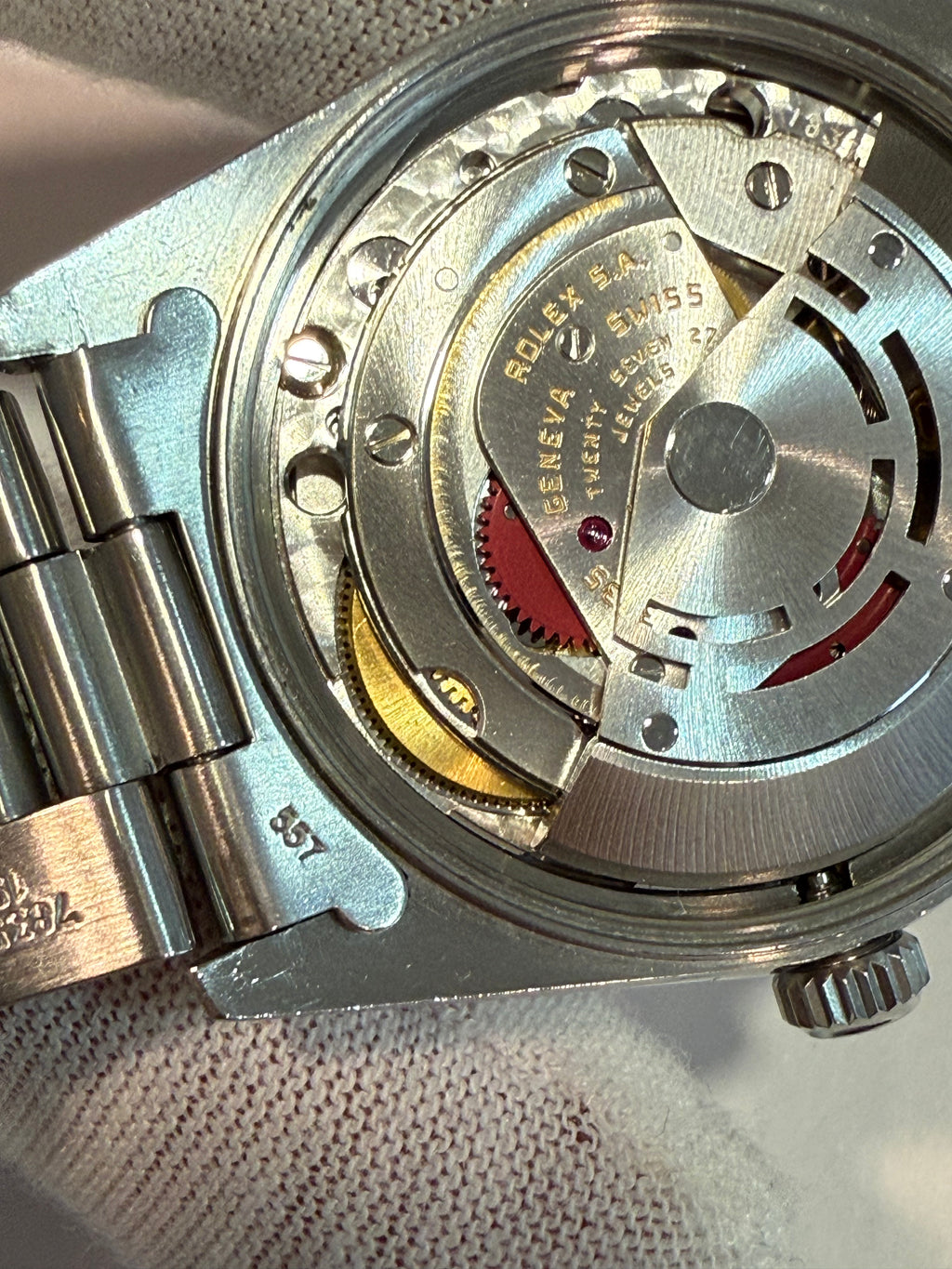 Rolex Oyster Date. Ref 15010. Caliber 3035. Work perfect condition.